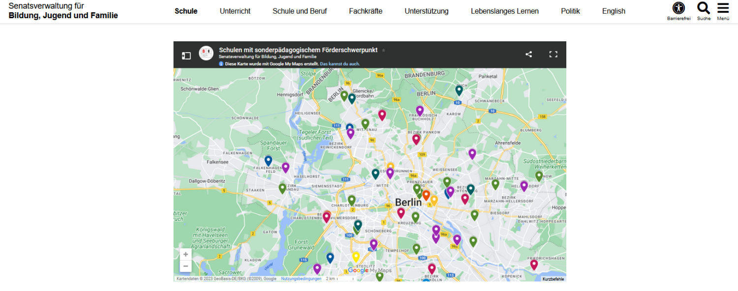 Beispiel des iFrame-Moduls in der Desktop Ansicht im Vertical Organisation. Die Google Karte von Berlin zeigt die Standorte der Schule mit sonderpädagogischem Förderschwerpunkt. Diese sind über blaue, rote und orangene Pins gekennzeichnet.