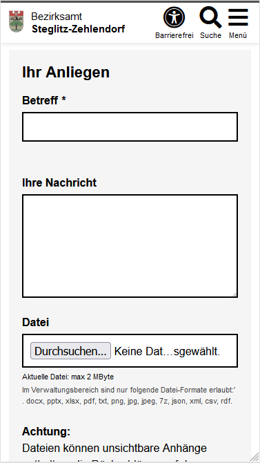 Mobile Ansicht eines Kontaktformulars mit einem einzeiligen Textfeld für den Betreff, einem Textfeld für die Nachricht und einem Feld, um eine Datei anzuhängen.