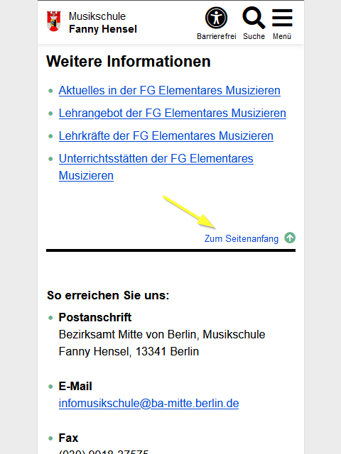 Mobile Seitenansicht mit mehreren Aufzählungen, in der Mitte ein "Link nach oben" mit einer Linie über die ganze Breite, dem Linktext "zum Seitenanfang" und einem weißen Pfeil nach oben auf grünem Grund