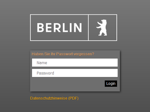 Seite mit einem Formular, die zwei Felder sind "Benutzername" und "Passwort", darüber steht in orange-farbener Schrift: "Haben Sie Ihr Passwort vergessen?". Unter dem Login - Formular steht in orangener Schrift "Datenschutzhinweise (PDF)".